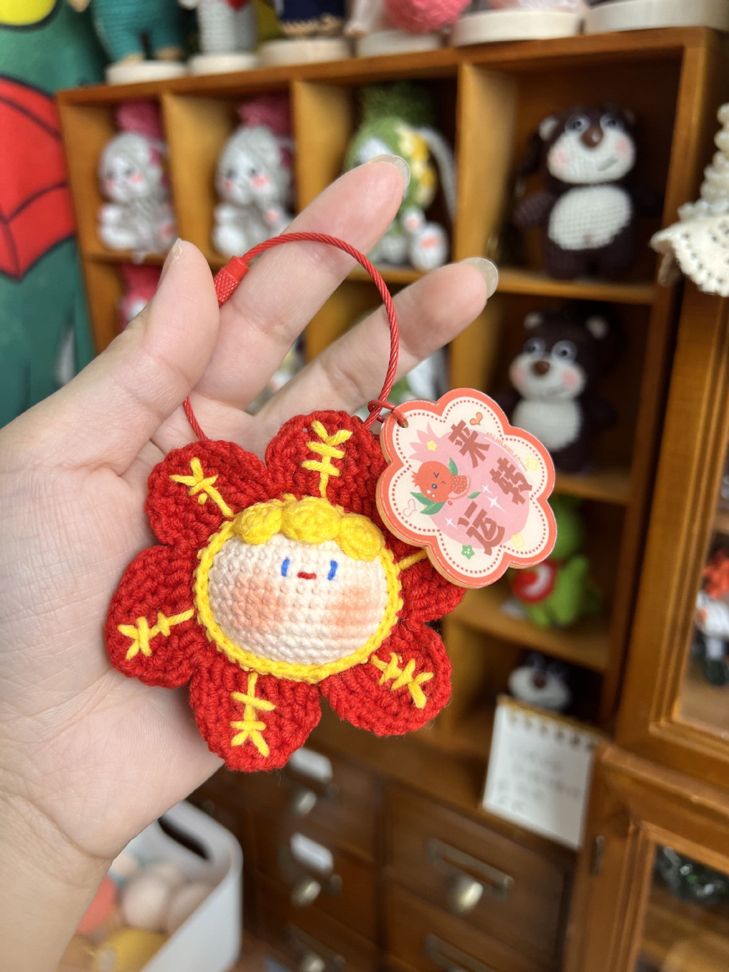 Giftwowo Finished Knitted Crochet Flower Pom-Pom Ornament, Handmade Unique Gift for Valentine's Day and Teacher's Day