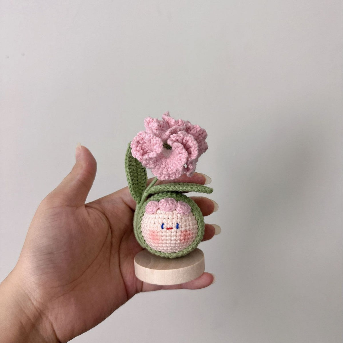 Giftwowo Handmade Yarn Flower Bouquet Dumpling Decoration – Finished DIY Crochet Gift for Teachers, Holiday Gift Idea