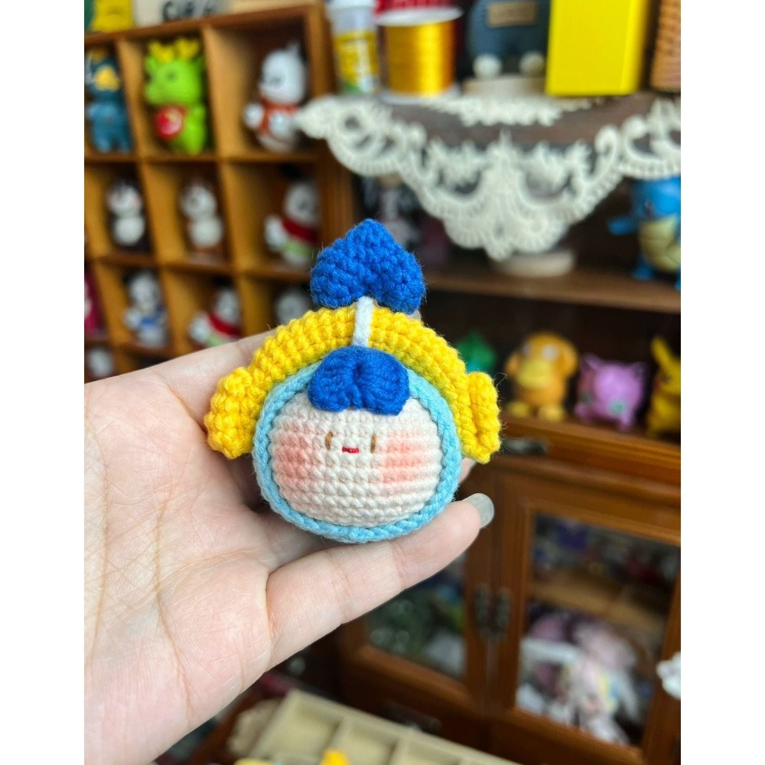 Giftwowo Handmade Zodiac Crochet Pom-Pom Keychain, Star Sign Doll Pendant, Perfect Gift for Boyfriend & Girlfriend