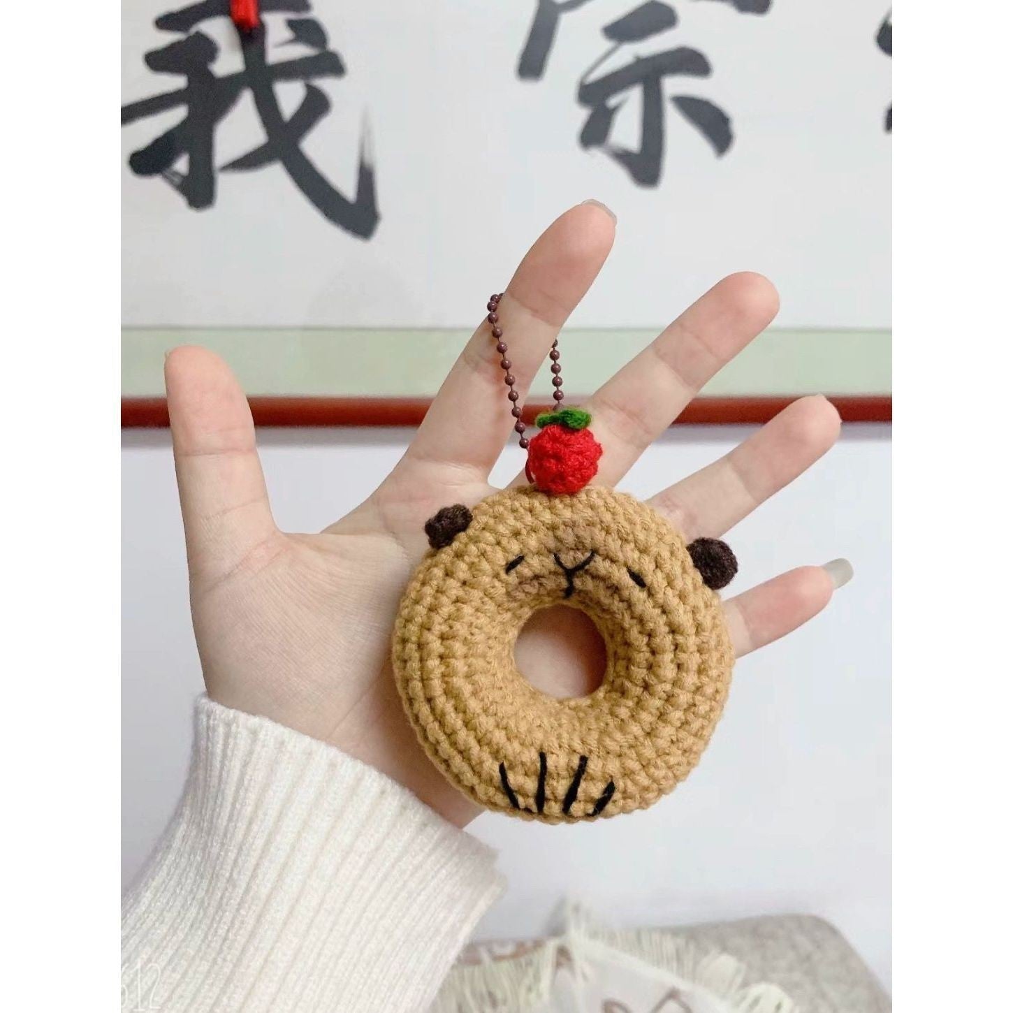 Giftwowo Handmade Yarn Crochet Pom-Pom Doll, Finished Soft and Cute DIY Keychain, Personalized Accessories, Adorable Plush Figurine