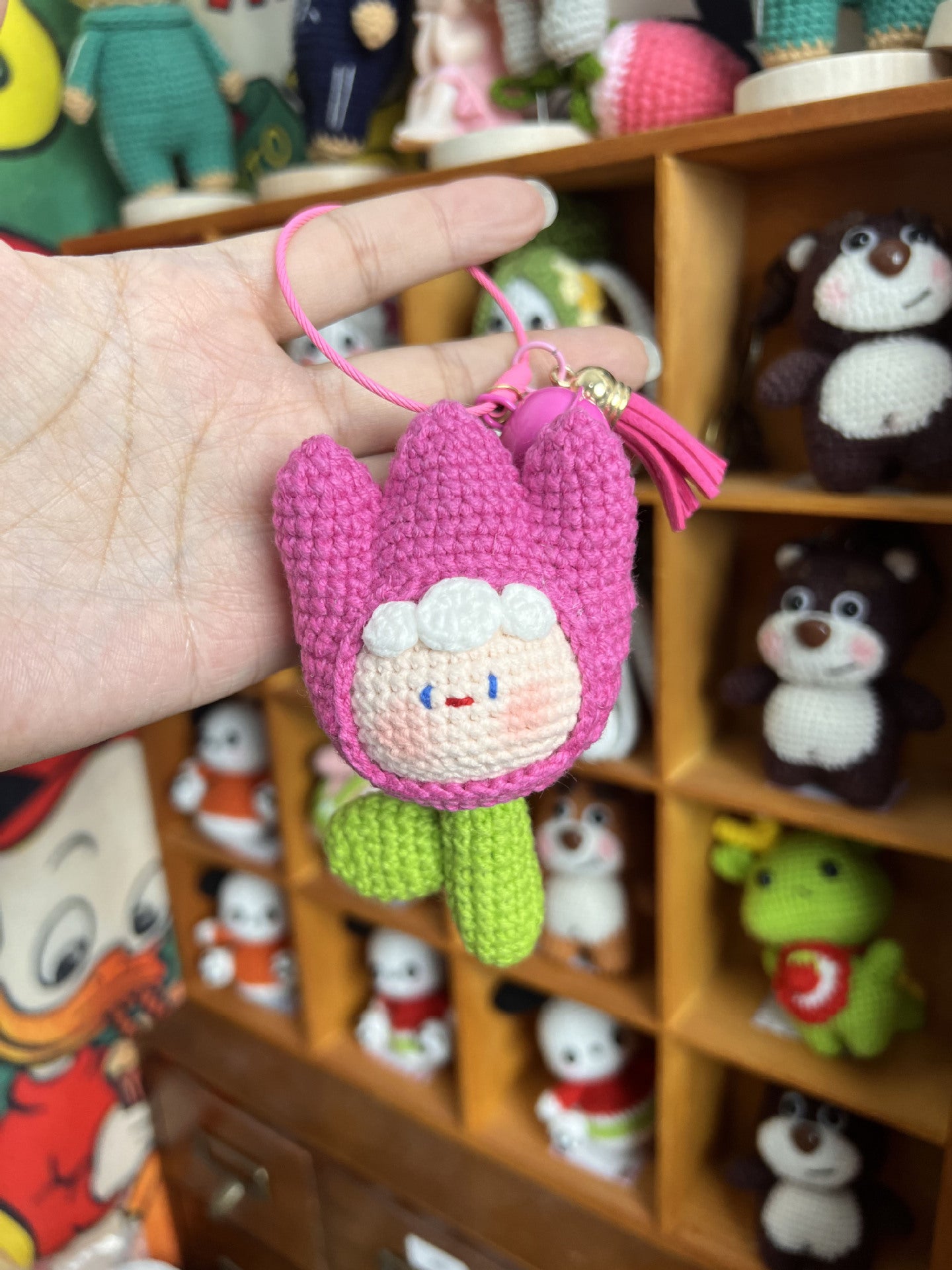 Giftwowo Finished Knitted Crochet Flower Pom-Pom Ornament, Handmade Unique Gift for Valentine's Day and Teacher's Day