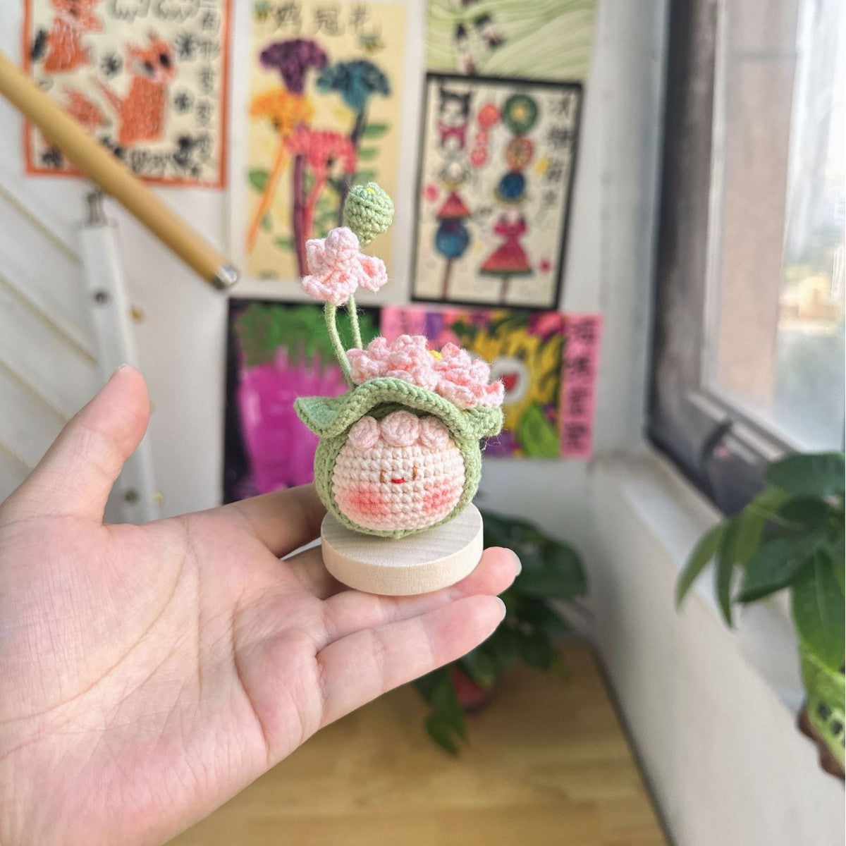 Giftwowo Handmade Crochet Lotus Pom-Pom Flower Bouquet, Yarn Woven Decorative Piece, Perfect Gift for Any Occasion