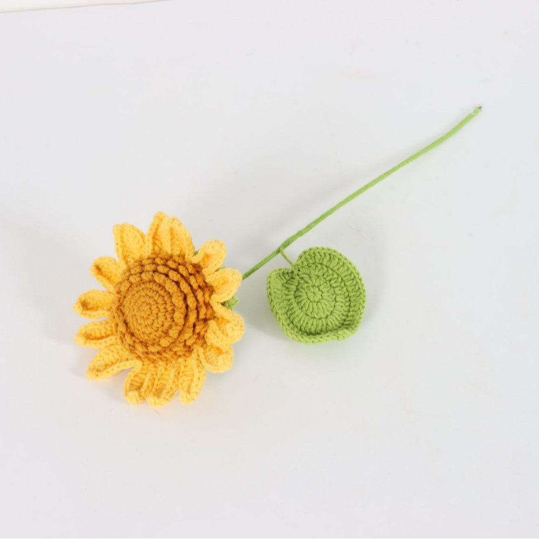Giftwowo Handmade Single-Layer Sunflower Bouquet - Light Green Yarn Sunflower, Perfect Gift for Any Occasion