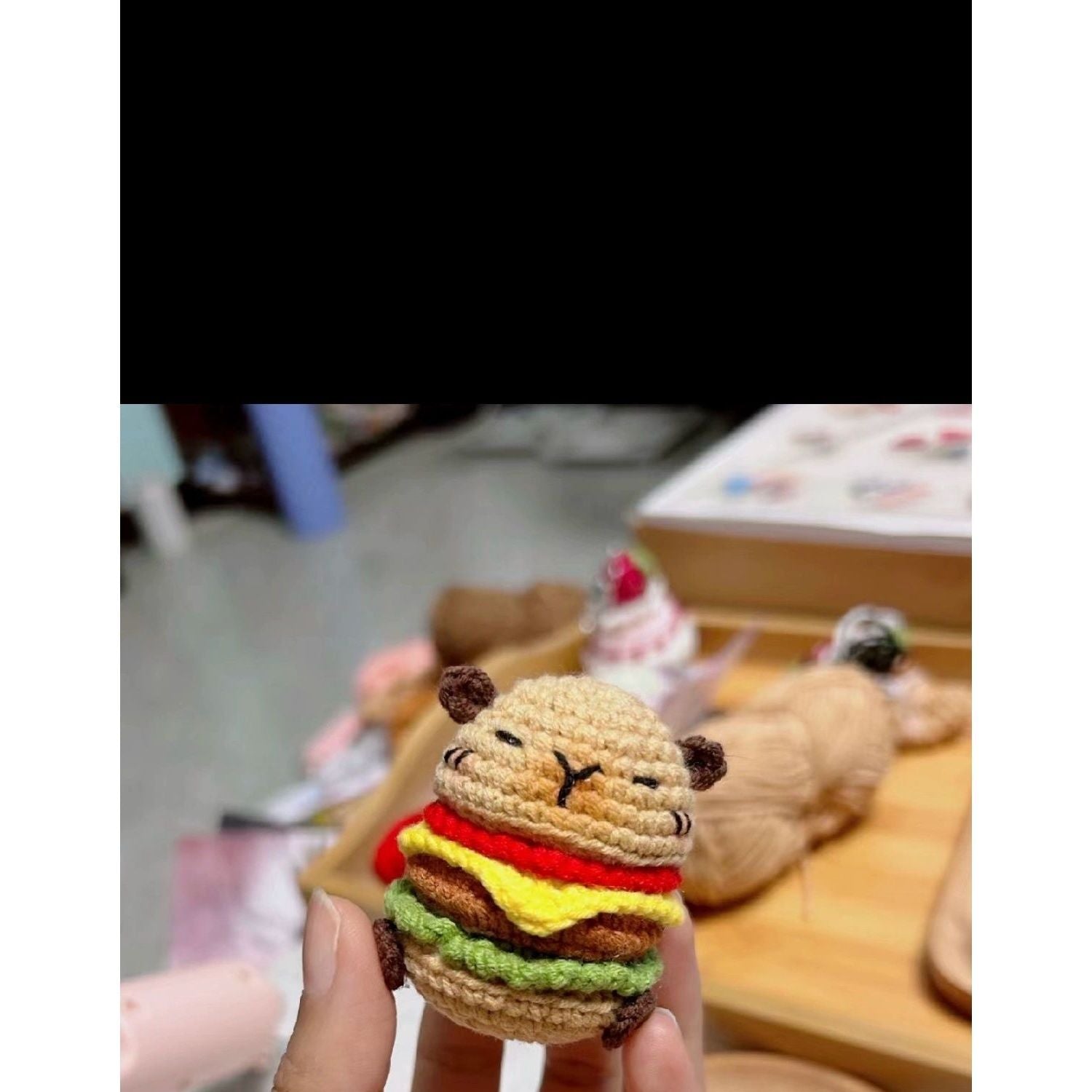 Giftwowo Pom-Pom Yarn Crochet Doll, Handmade Cute and Unique Accessory, DIY Adorable Ornament