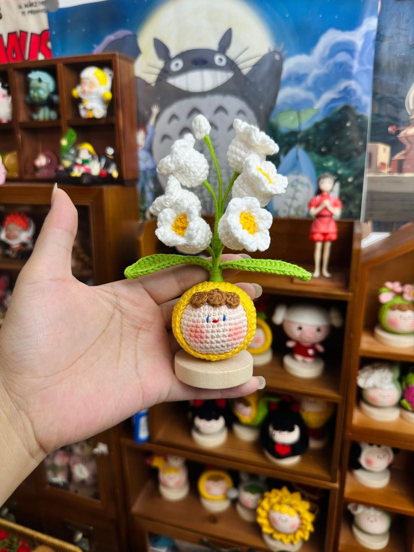 Giftwowo Finished Knitted Crochet Flower Pom-Pom Ornament, Handmade Unique Gift for Valentine's Day and Teacher's Day