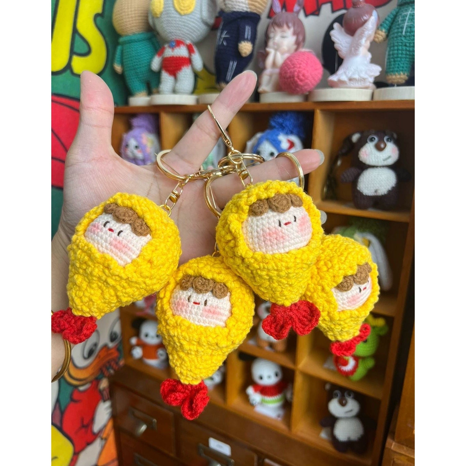 Giftwowo Handmade Yarn Crochet Pom-Pom Keychain, Bag Pendant, Creative Gift Series, Unique Handmade Accessories