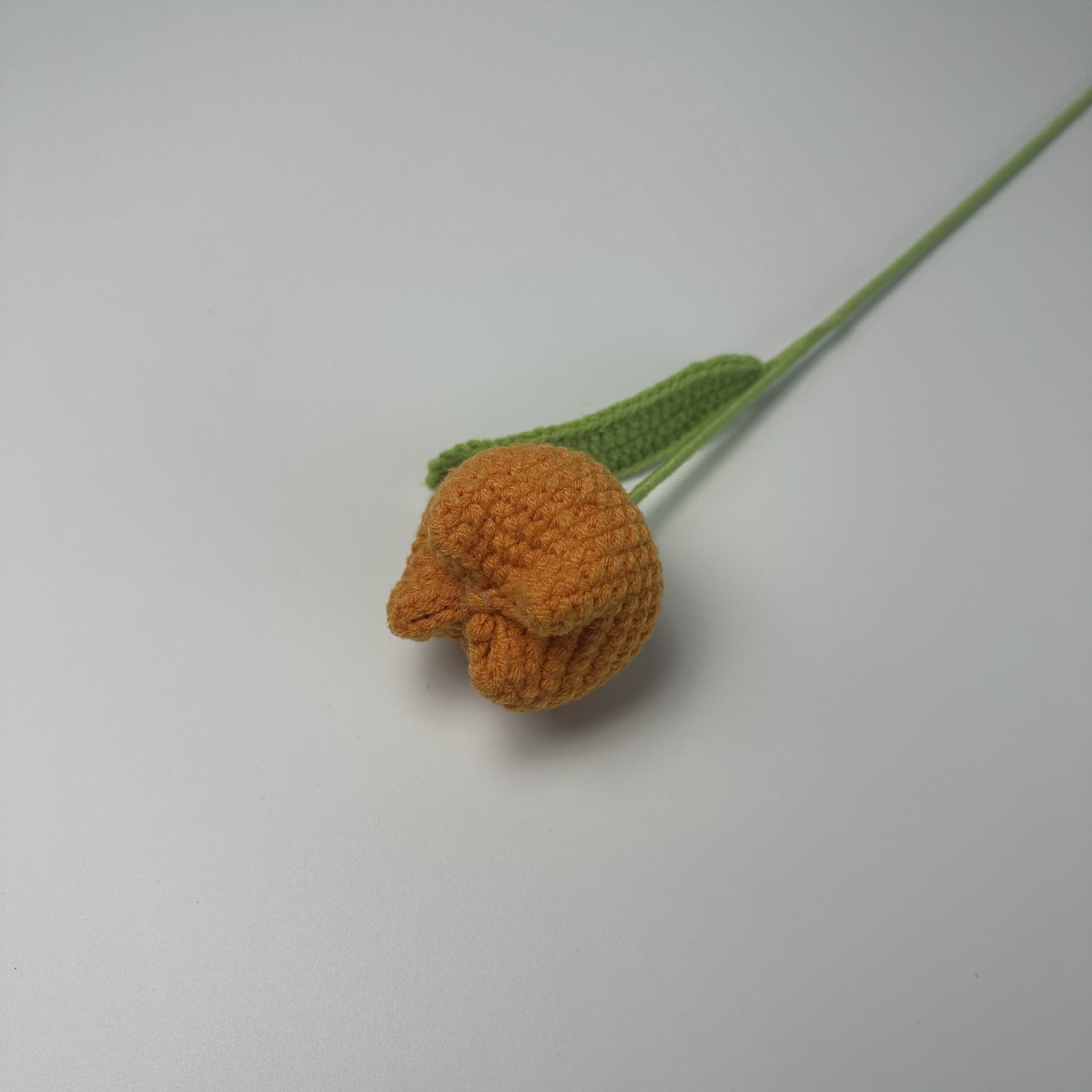 Giftwowo 1PC Chubby Tulip Yarn Flowers – Handcrafted Crochet Tulip Bouquet, Ready-to-Display Handmade Gift, Yarn Flower Arrangement