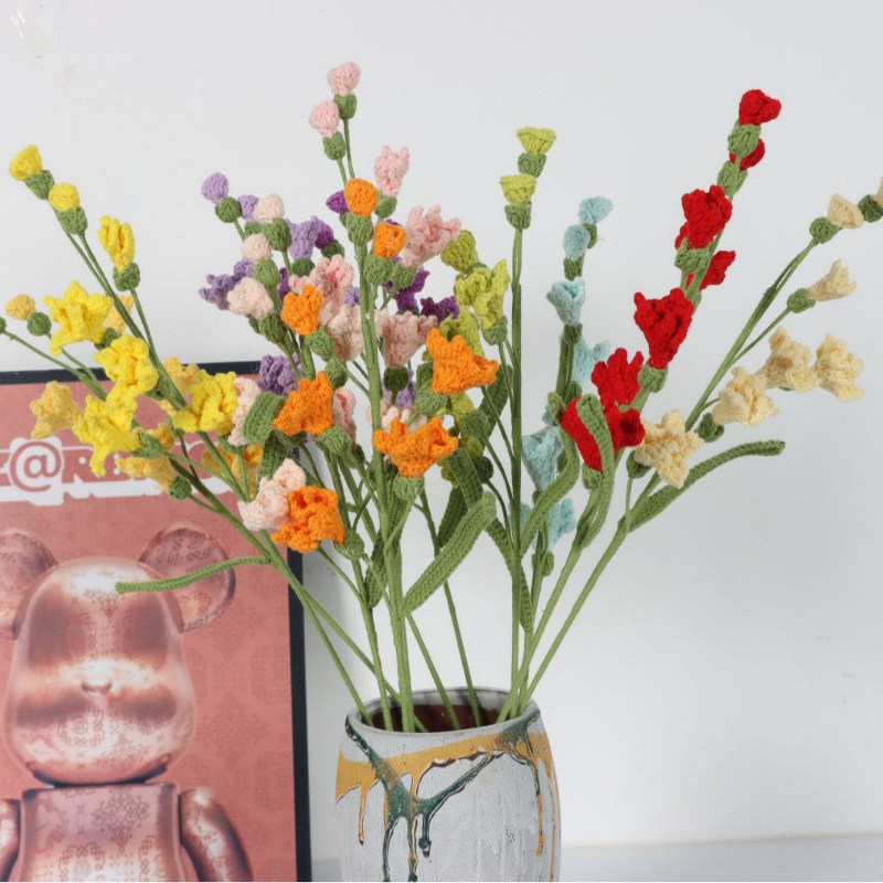 Giftwowo 1PC Freesia Flower Bouquet – Handmade Yarn Faux Flowers, Ready-to-Display Floral Arrangement for Living Room Décor, Perfect for New Year & Christmas Decorations