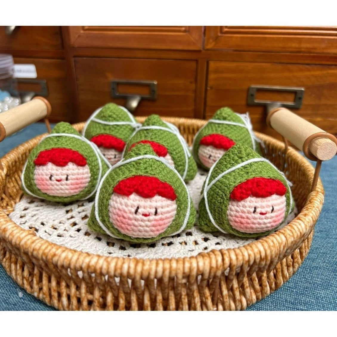 Giftwowo Pom-Pom Yarn Crochet, DIY Handmade Gift for Boyfriend and Girlfriend, Birthday and Qixi Festival, Unique Gift for Girls