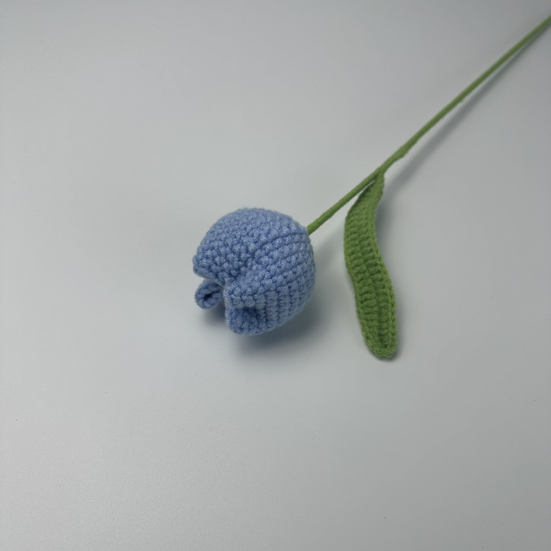 Giftwowo 1PC Chubby Tulip Yarn Flowers – Handcrafted Crochet Tulip Bouquet, Ready-to-Display Handmade Gift, Yarn Flower Arrangement