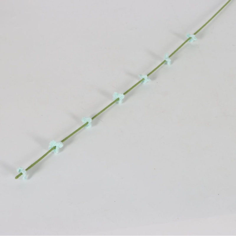 Giftwowo 1PC Handcrafted Yarn Flowers – Ready-to-Display Milium Faux Flowers, Crochet Floral Arrangement for Home Décor, Creative Gift