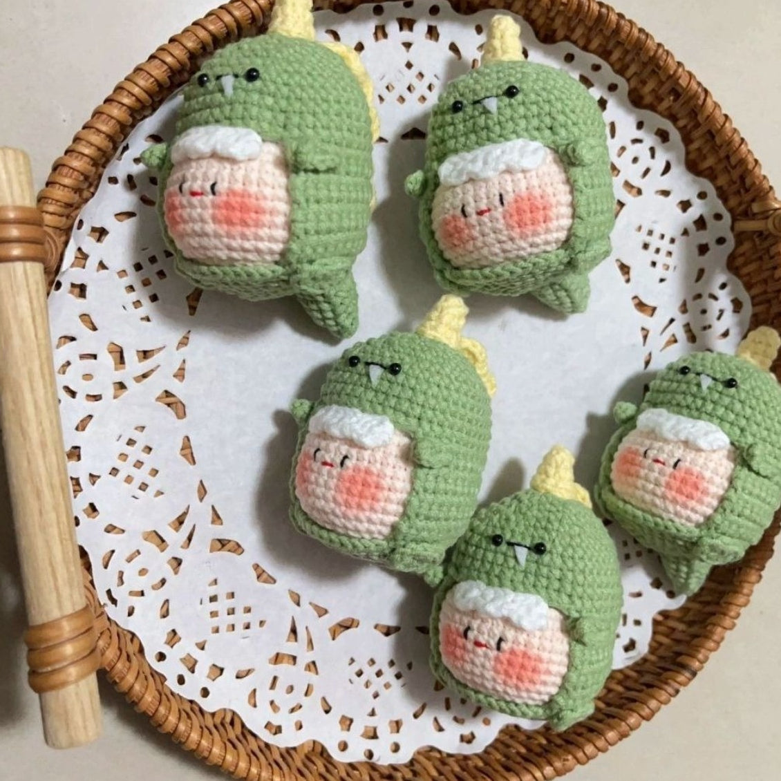 Giftwowo Pom-Pom Yarn Crochet, DIY Handmade Gift for Boyfriend and Girlfriend, Birthday and Qixi Festival, Unique Gift for Girls