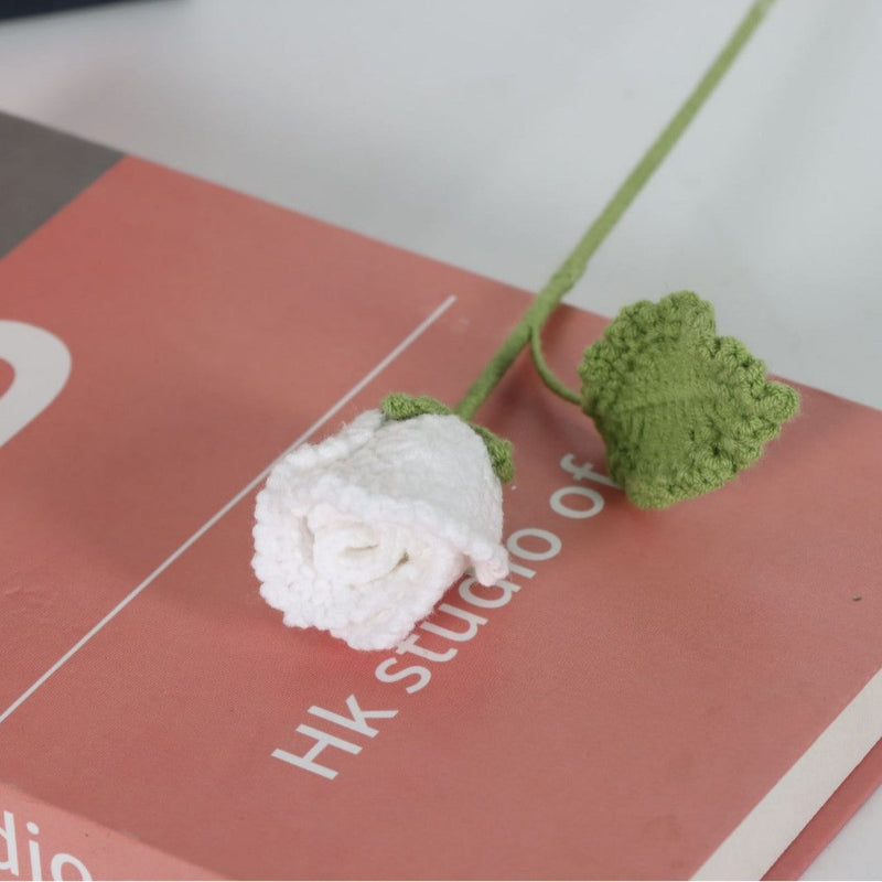 Giftwowo 1PC Handcrafted Yarn Flower Bouquet – Ready-to-Display Faux Eustoma Flowers, Crochet Floral Arrangement for Home Décor, Birthday Gift